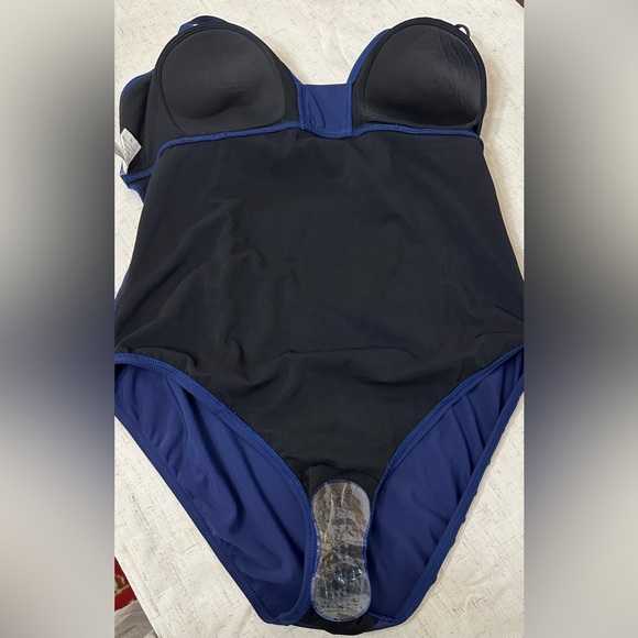 Women's One Piece Swimsuit - Navy 💙💙 - Picture 4 of 13